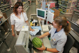 In the future, there will be no more free bags at the Coop checkout. (Image: Coop)