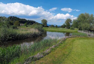 I club stanno vivendo una rinascita del loro carattere originale: il Limpachtal Golf Club ha creato un laghetto naturale. zVg / Swiss Golf